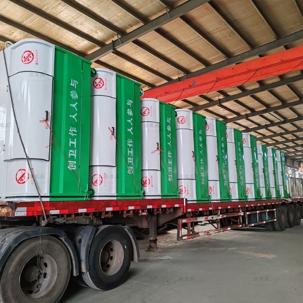 20個勾臂垃圾箱發(fā)往廣西