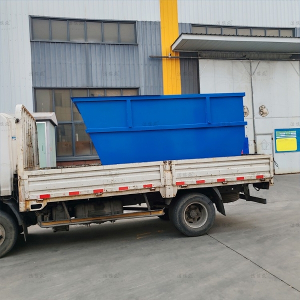 一個擺臂垃圾斗發(fā)往廣東